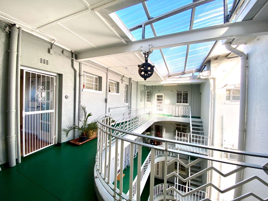 3 Bedroom Property for Sale in Gardens Western Cape